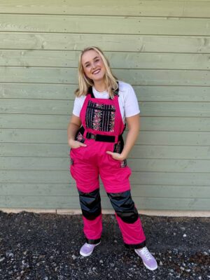 Tukse - naiste tööriided. Kerge Tukse (roosid) eestvaade.