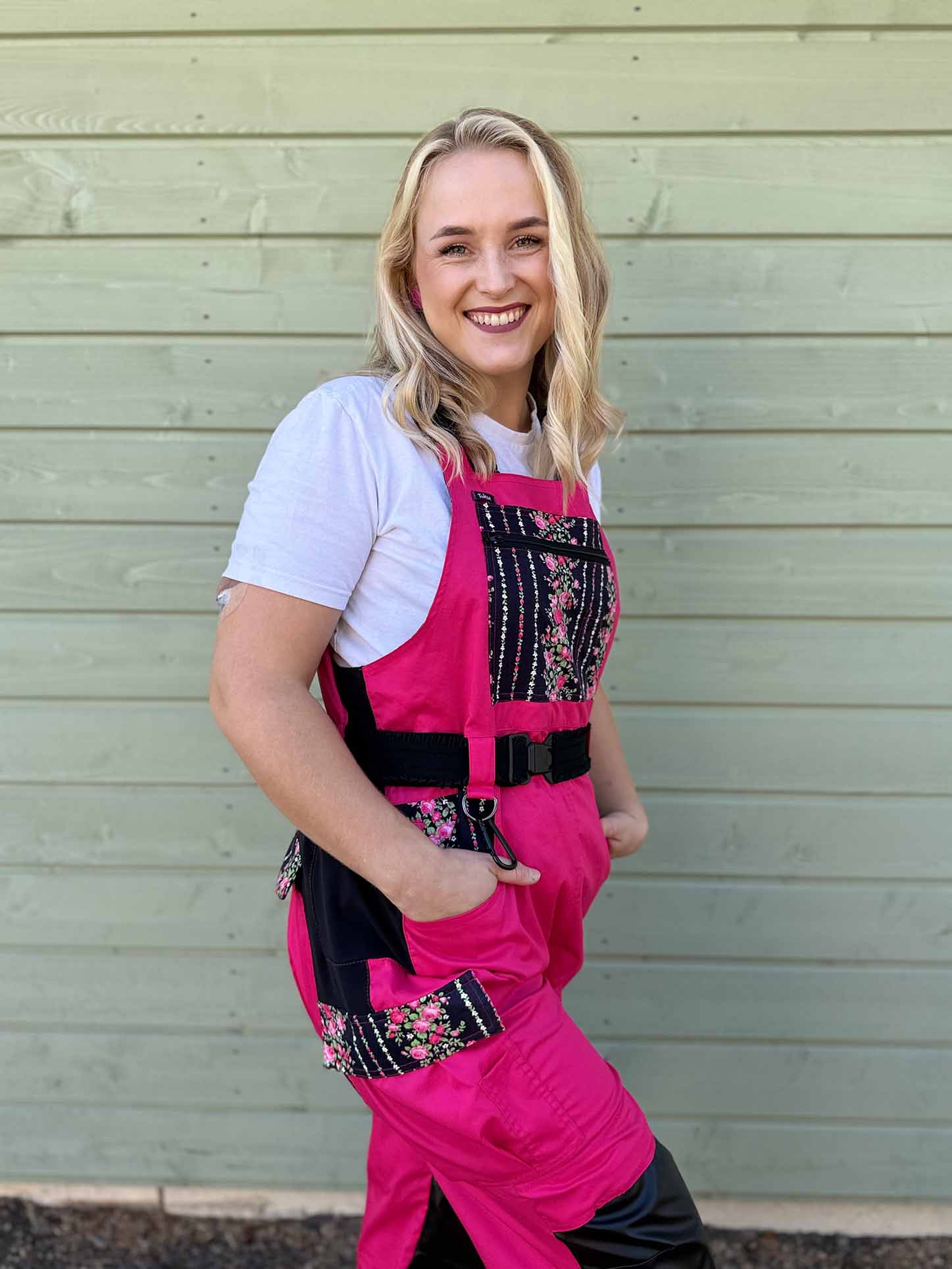 Tukse - naiste tööriided. Kerge Tukse (roosid) detailivaade.