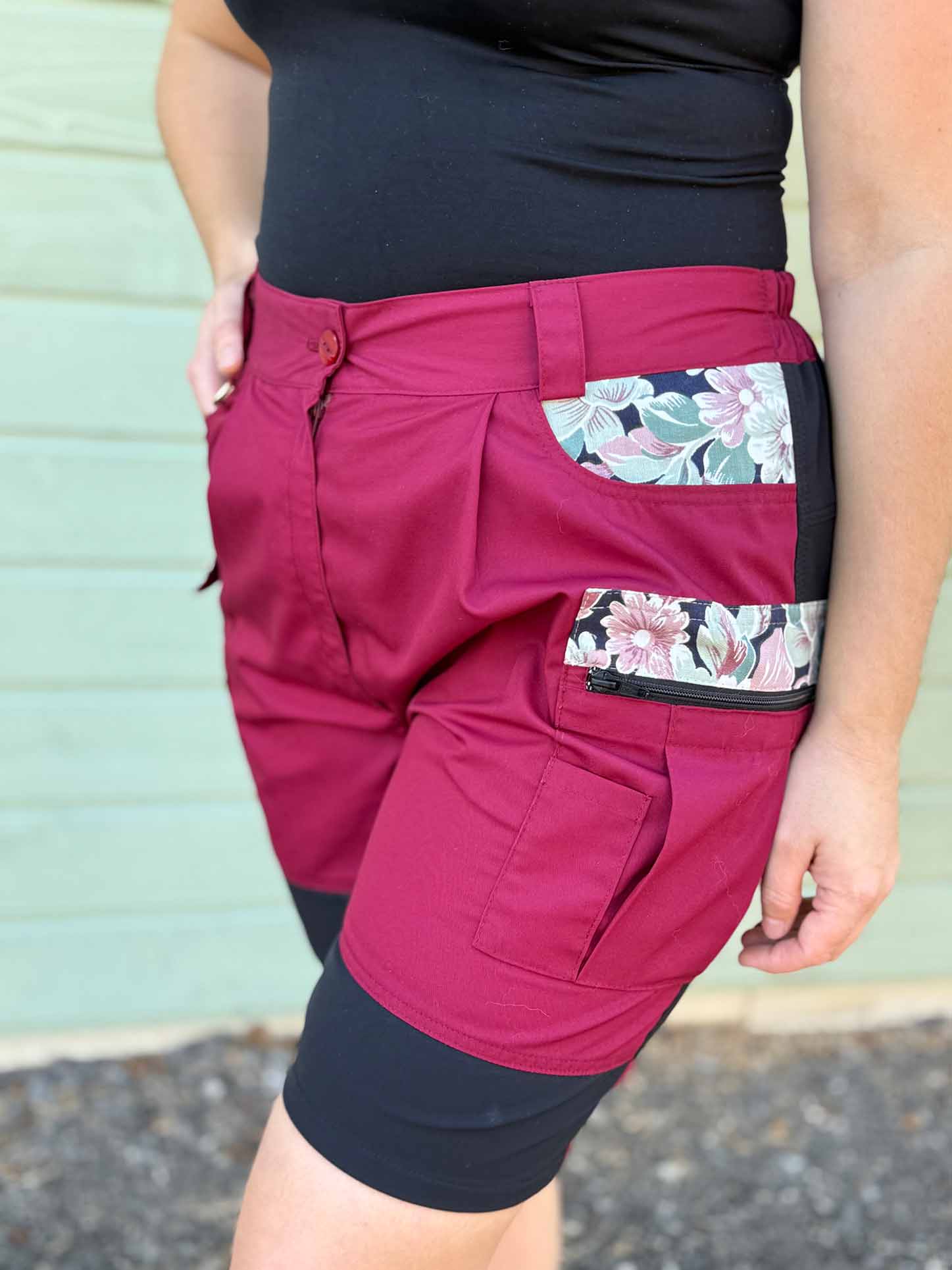 Tukse - naiste tööriided. Lühike Tukse eestvaade.