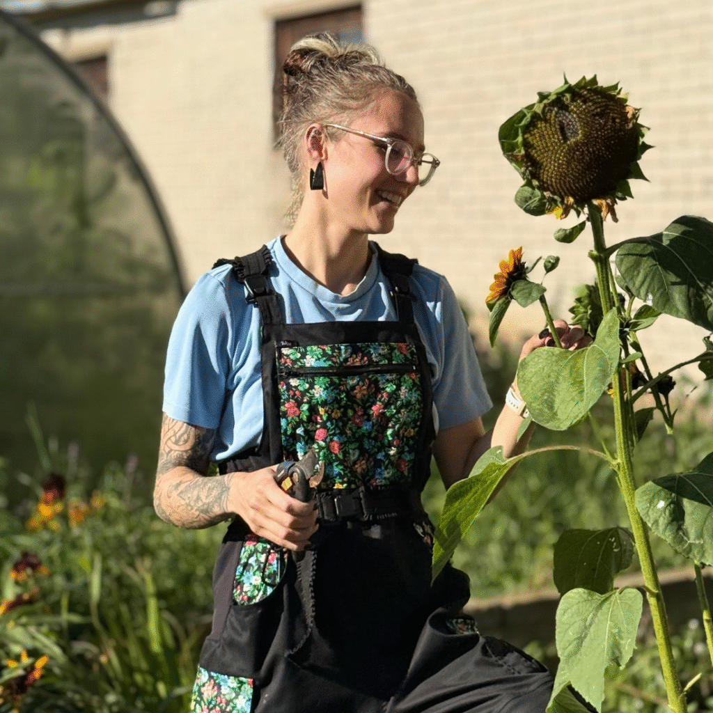 Tukse - tööriided naistele. Omas aias.